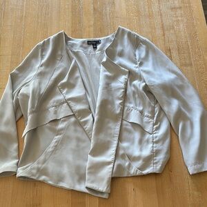 Valette Women's Elegant Pale Grey Blazer